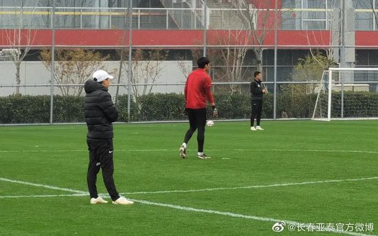黄小梅黄威一家亲全文阅读,语音朗读